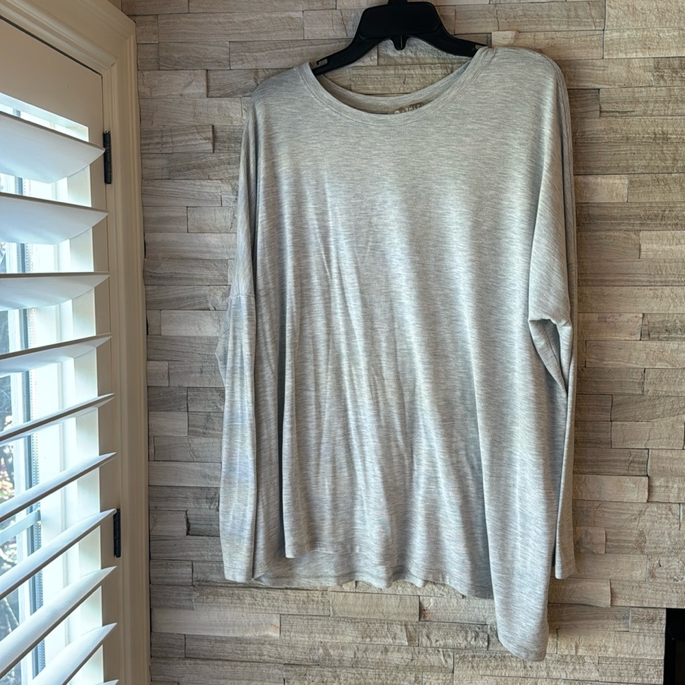 Athleta Cloudlight Restore Top in Gray